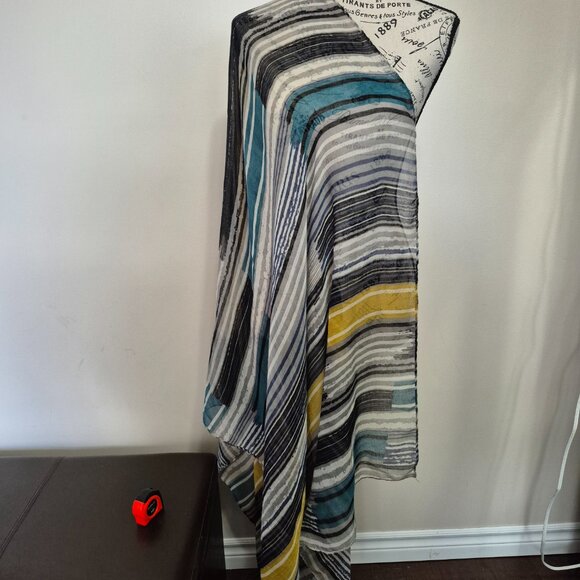 3/$25 scarf / wrap - Picture 2 of 11